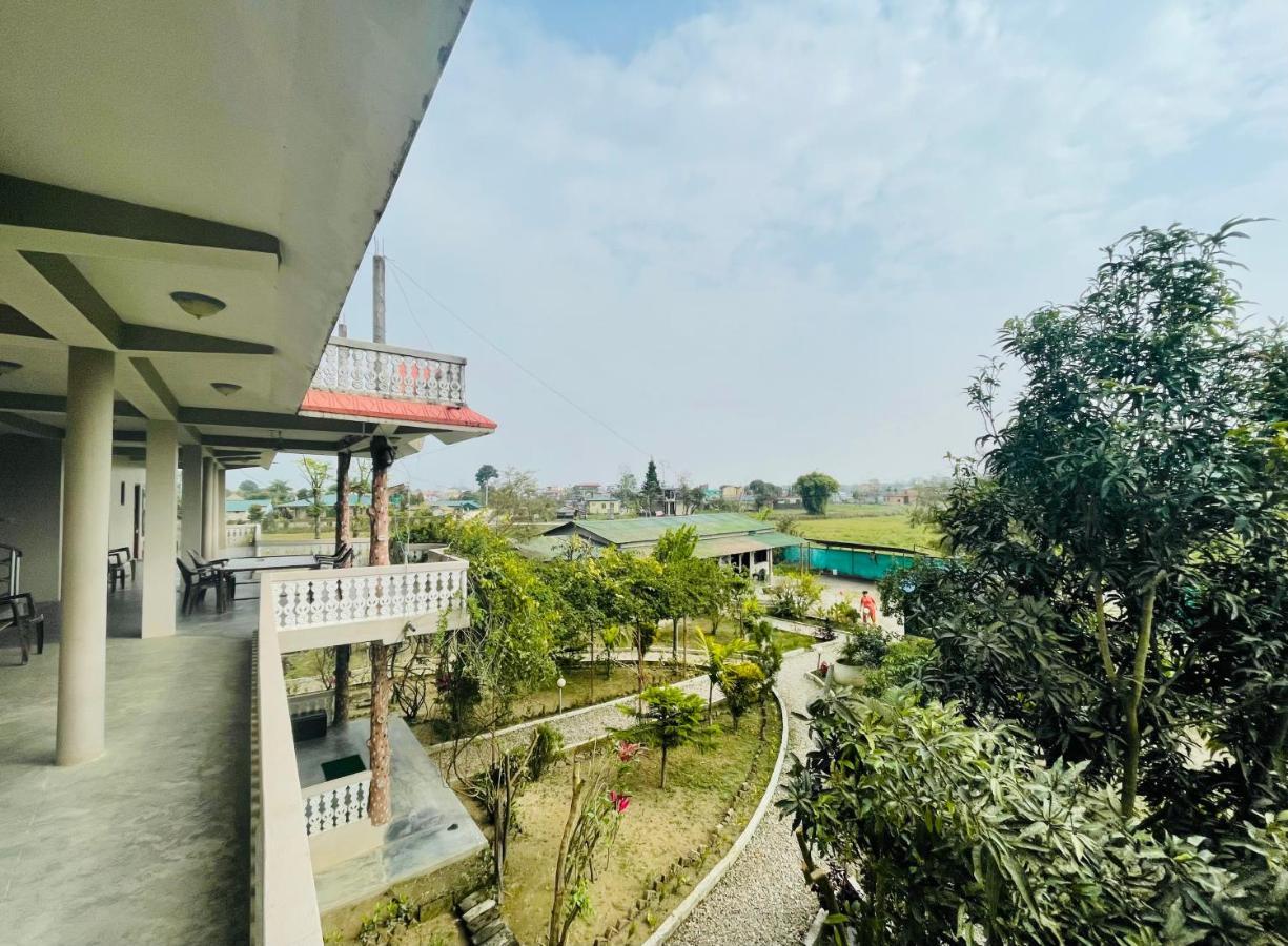 Hotel Tree Tops 사우라하 외부 사진
